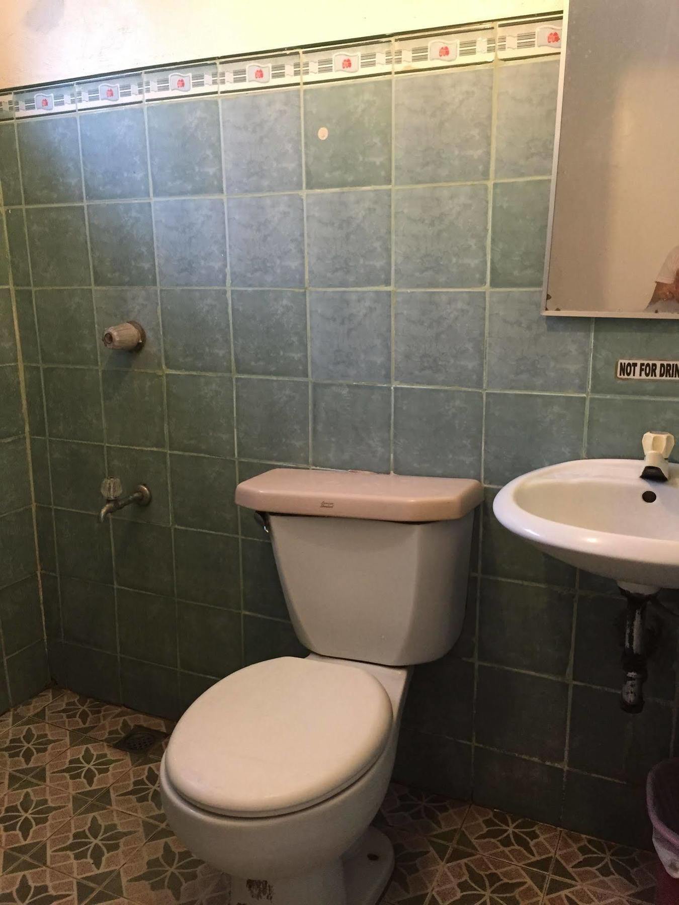 Bayview Inn Ормок Экстерьер фото